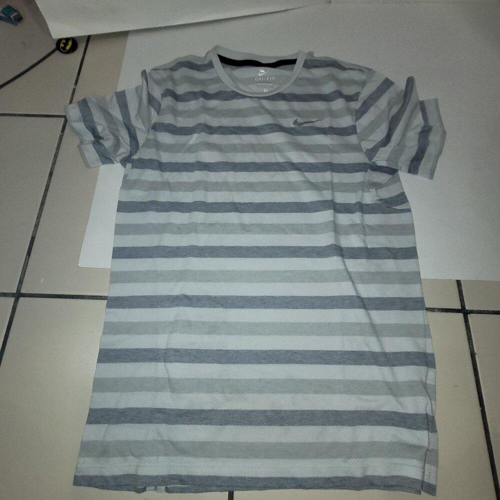 Nike Dri-fit Men's T-Shirt Jersey w/ zippered pocket Size Small Striped Running